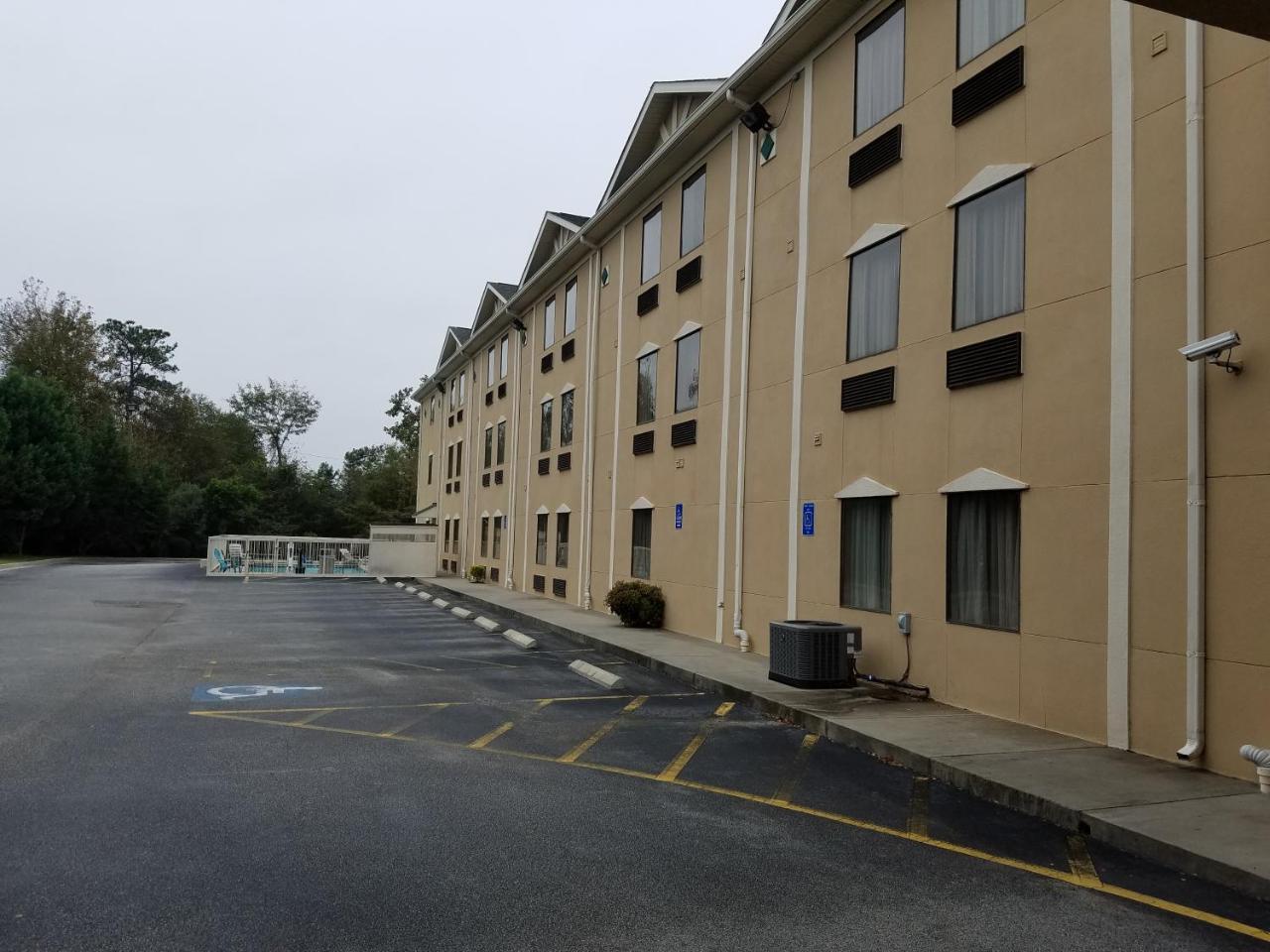 Hotel Baymont By Wyndham Grovetown Augusta Exterior foto